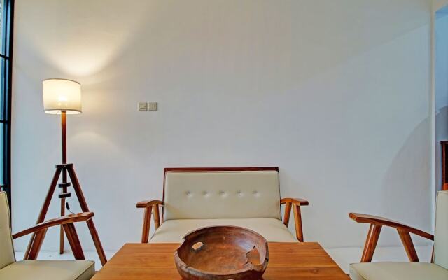 Collection O 93004 Double D Guest House