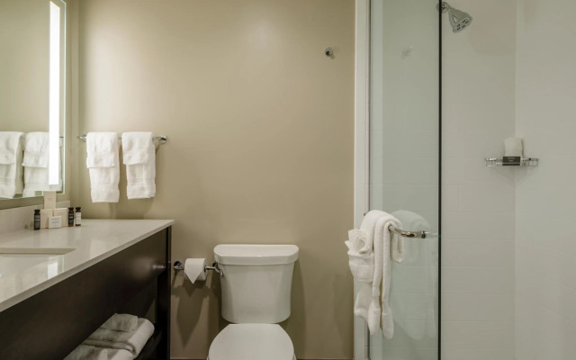 Hotel Madison & Shenandoah Conference Ctr
