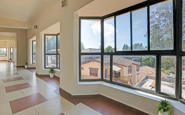 OYO 70390 Jayam Ooty Residency