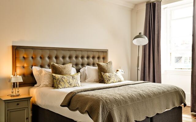 JOIVY Luxury George Street Apartments: Forth Suite