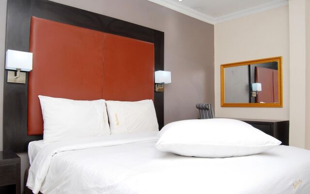 Kings Celia Hotel & Suites