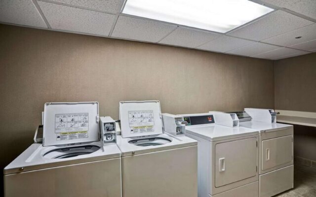 Hampton Inn Albany-Wolf Road (Airport)