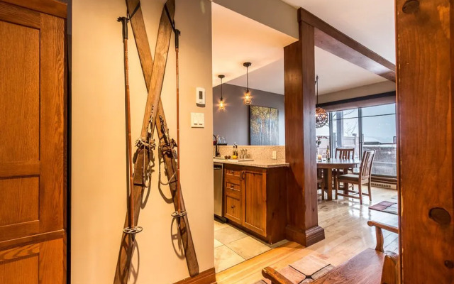 Altitude by Tremblant Sunstar