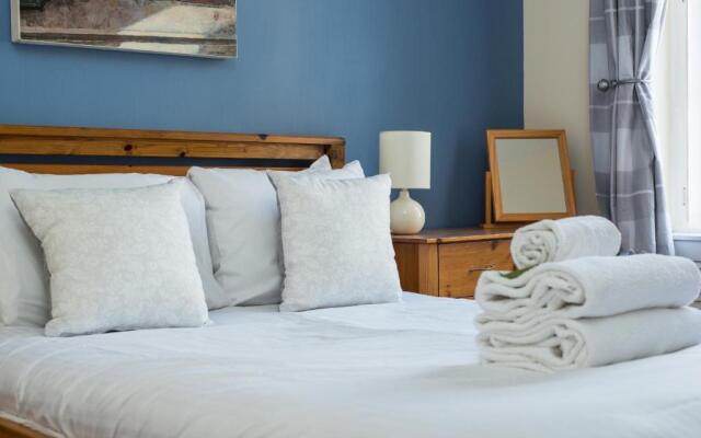 Downtown and central 1 bed in Edinburgh, sleeps 4