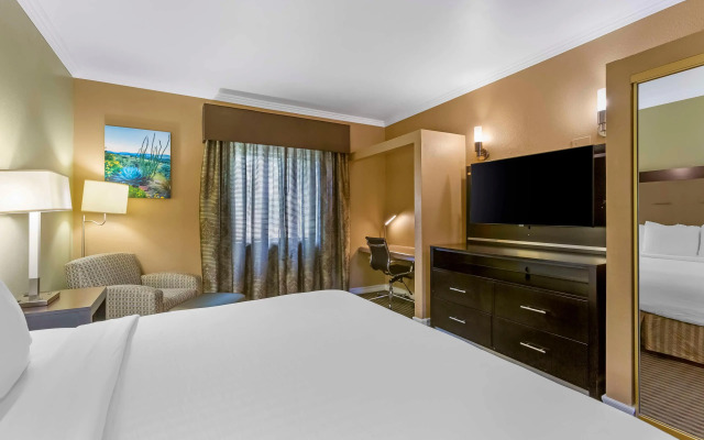 Best Western Royal Sun Inn & Suites
