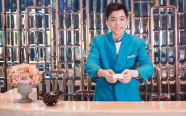 Relex Hotel