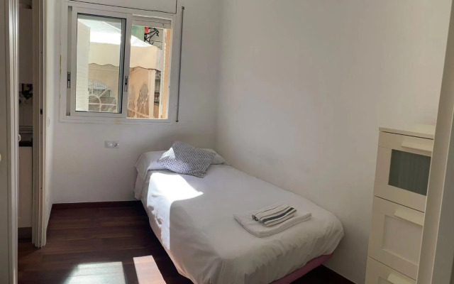 Apartamento con gran terraza cerca de la playa