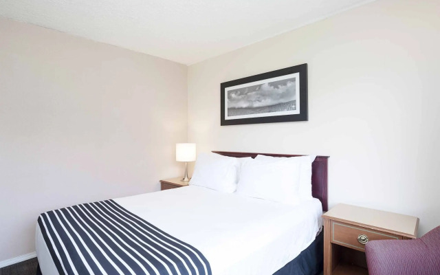 Sandman Inn McBride