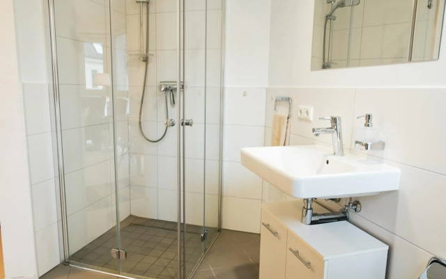 FULL HOUSE Studios - CityView Apartment - NETFLIX + WiFi inkl.