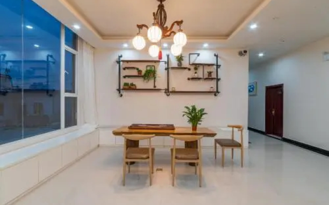 Puhua Hotel