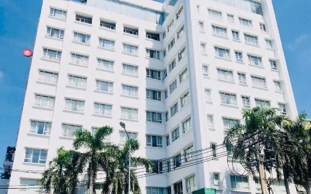 Happy Life Hotel