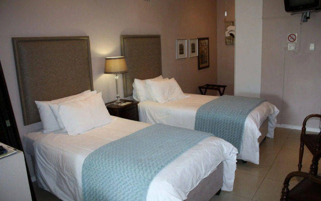 Somerset Lodge Montagau