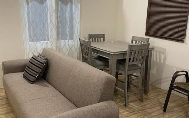 Beautiful 1and 2 Bed Apartment in Scarborough