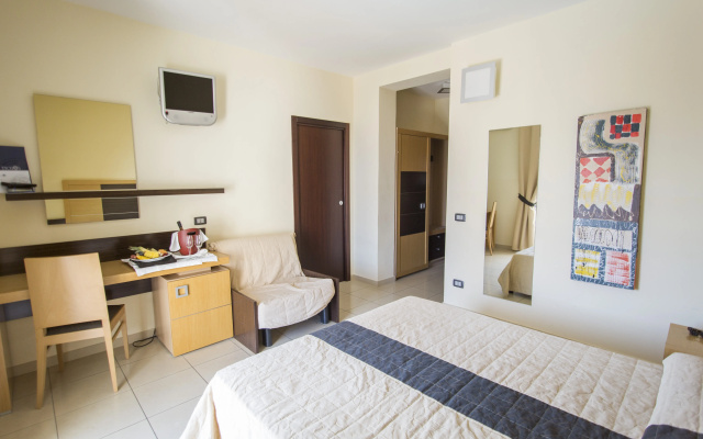 Ticho's Greenblu Hotel
