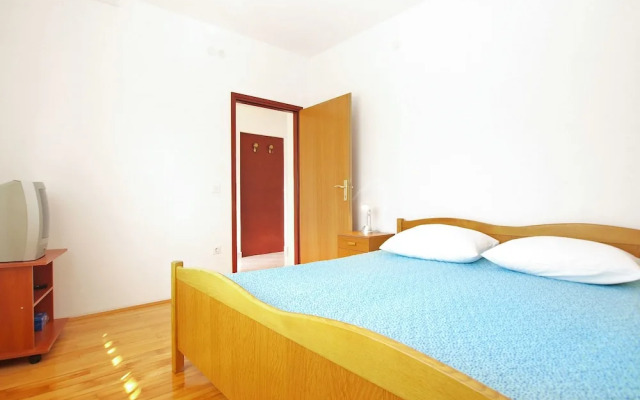 Apartment 1563