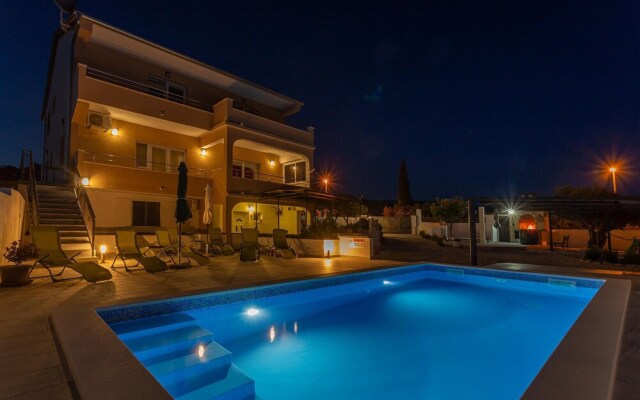Beautiful Home in Kanica With Wifi and 2 Bedrooms