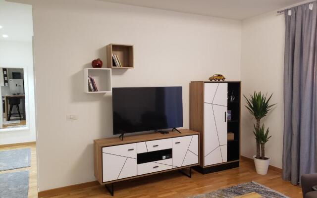 B-G Waterfront Apartment