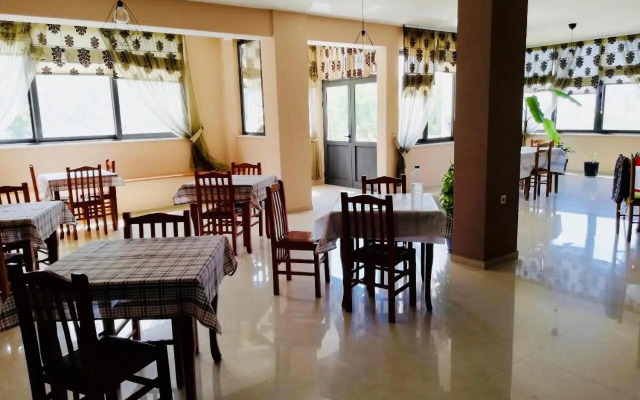 Ilion Hotel