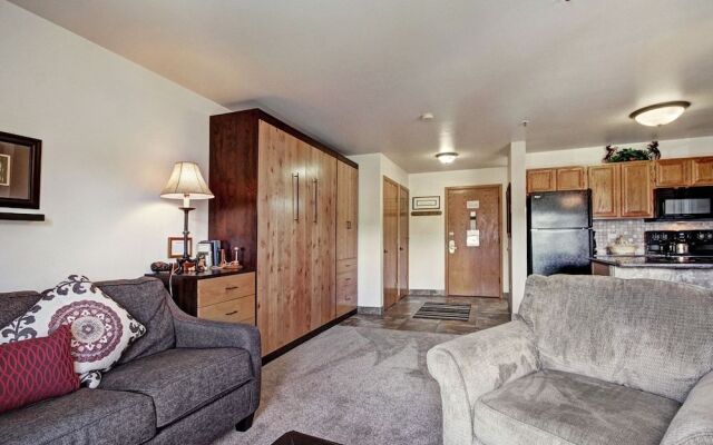 River Mtn Lodge E205