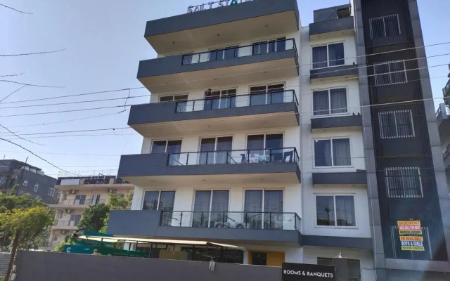Saltstayz Select - Near Sohna Road City Center