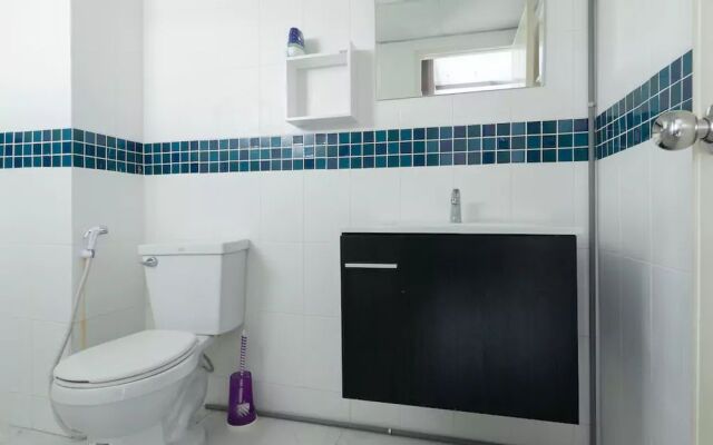 Bangkok Room by City Court Condo