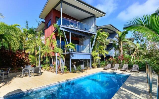 Pinnacle Apartments Hamilton Island