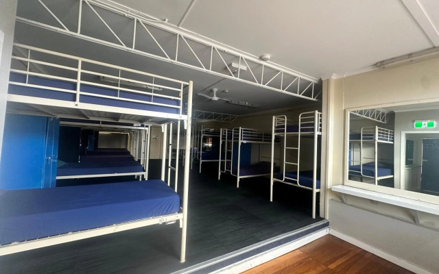 Backpackers In Paradise Resort - Hostel – Guest Rooms – Gold Coast