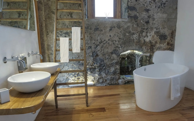Monaci delle Terre Nere