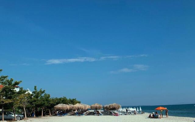 Nice homely 2-bedroom apartment close to the beach