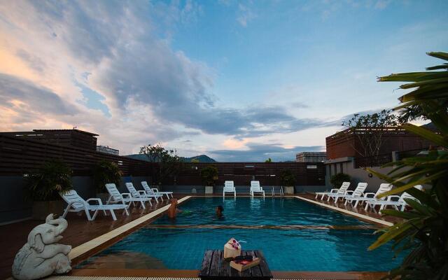 Platinum Hotel