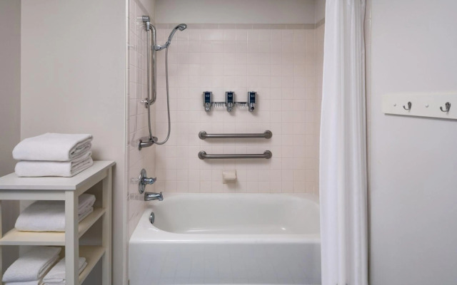 Four Points by Sheraton Bentonville