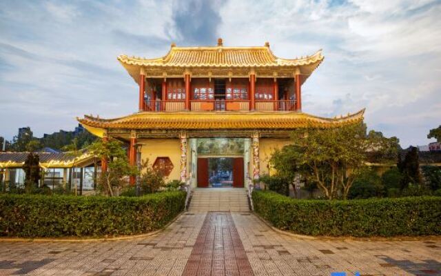 Oak Impression Hotel (Nanyang Wanda Plaza Yishengci Branch)