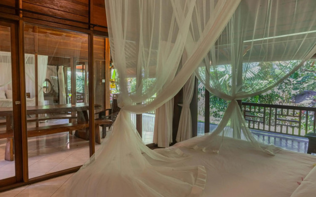 Sari Bamboo Villas