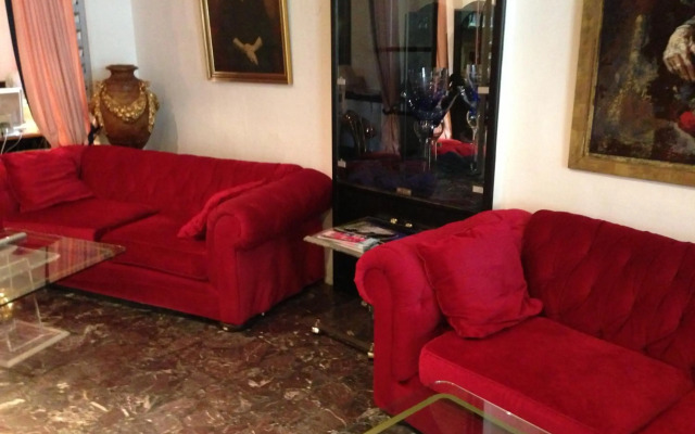 Montree Hotel