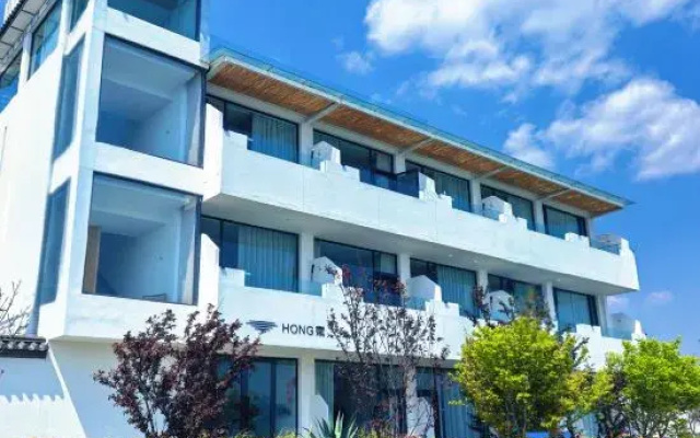 Dali HONG  Ocean- view Hotel（sanshengdaodian）