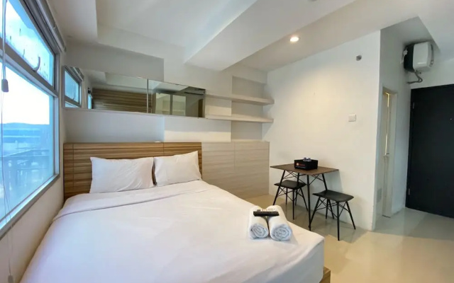 Artsy Private Studio Room At Grand Asia Afrika Bandung Apartment – Guest Rooms – Bandung