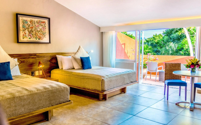 Las Brisas Huatulco – All Inclusive