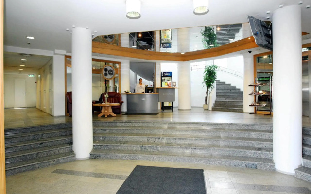 Center Hotel