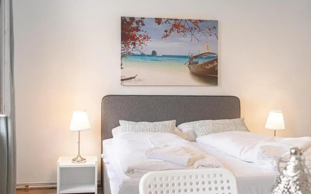 Pleasing 2BR Apt. AKH-Perfect for Groups