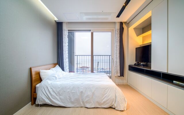 Sokcho Daemyeong Samsung Home Prestige Pension