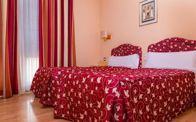 Tibur Hotel