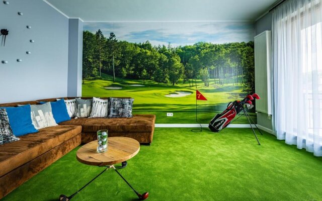 The Golfer Apartment with Jacuzzi