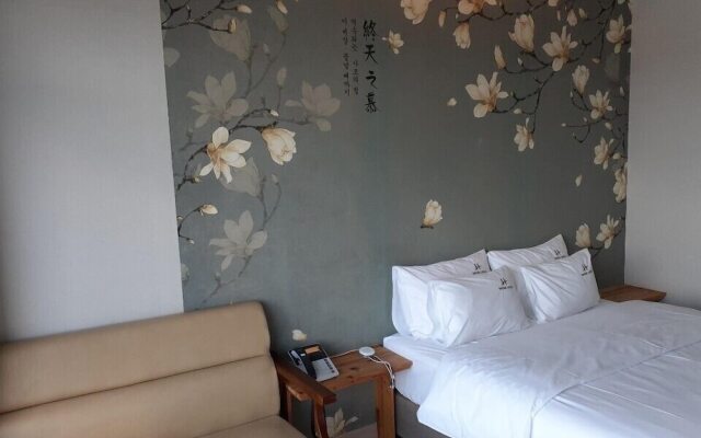 Tongyeong Bridge Hotel
