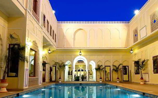 ADB Rooms Hotel Diana Palace