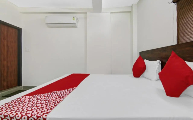 OYO Flagship 70198 Madhuban Residency