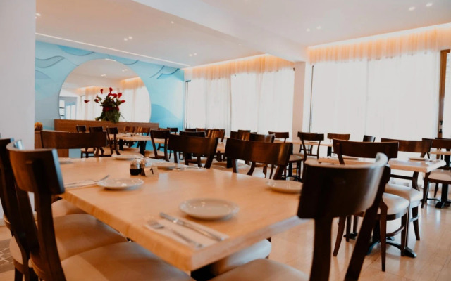 Penelope Beach Hotel Apts