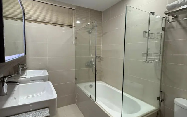 Room-3 Bedroom Executive Suite Room wit