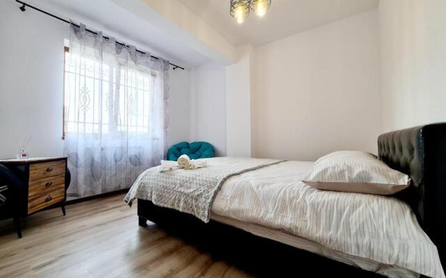 R.O.S.E. Apartment
