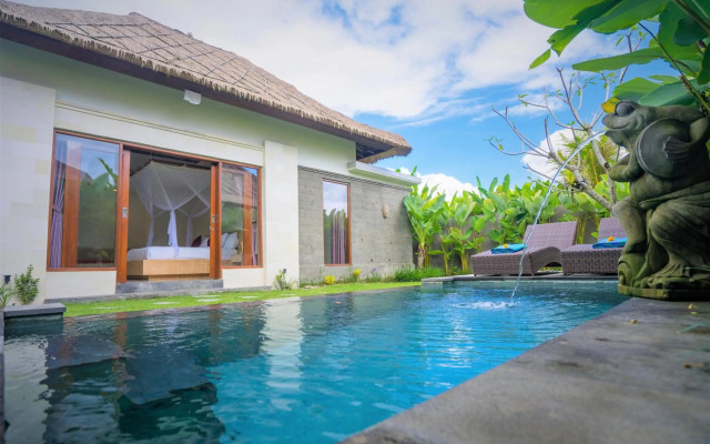 Three Gold Luxury Private Villa