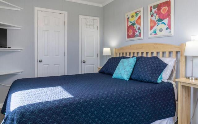 Friendship Lodge by Oak Island Accommodations